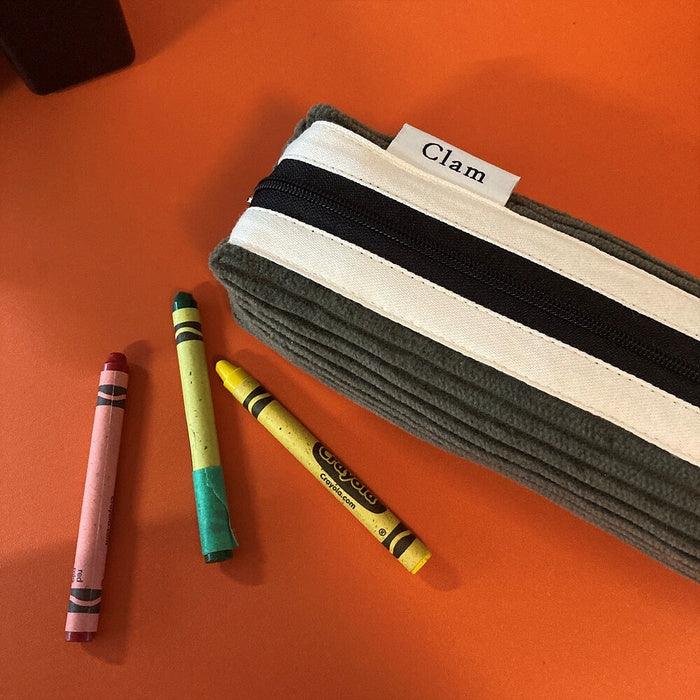Clam round pencilcase _ Corduroy Khaki - somibeya