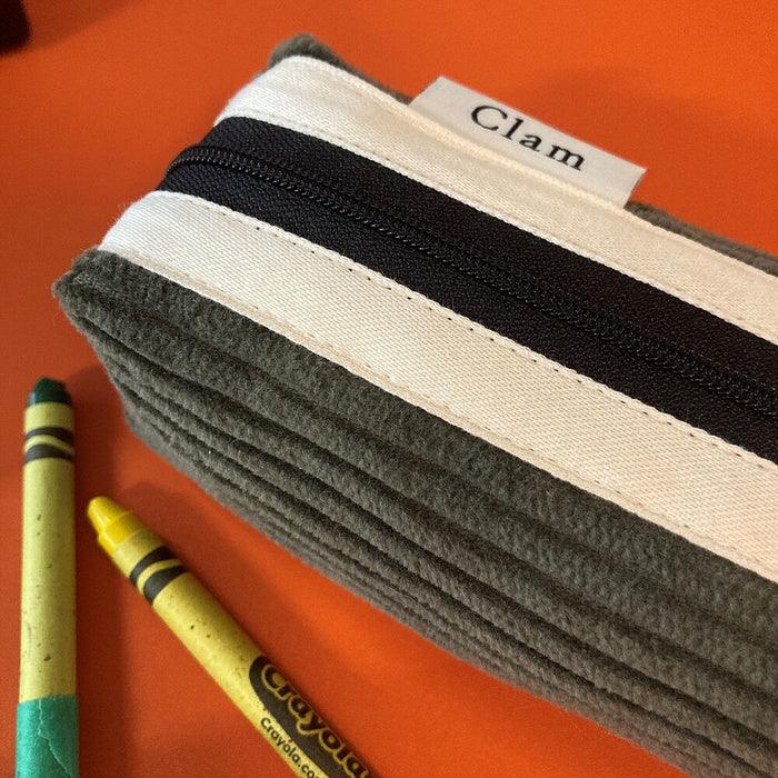Clam round pencilcase _ Corduroy Khaki - somibeya