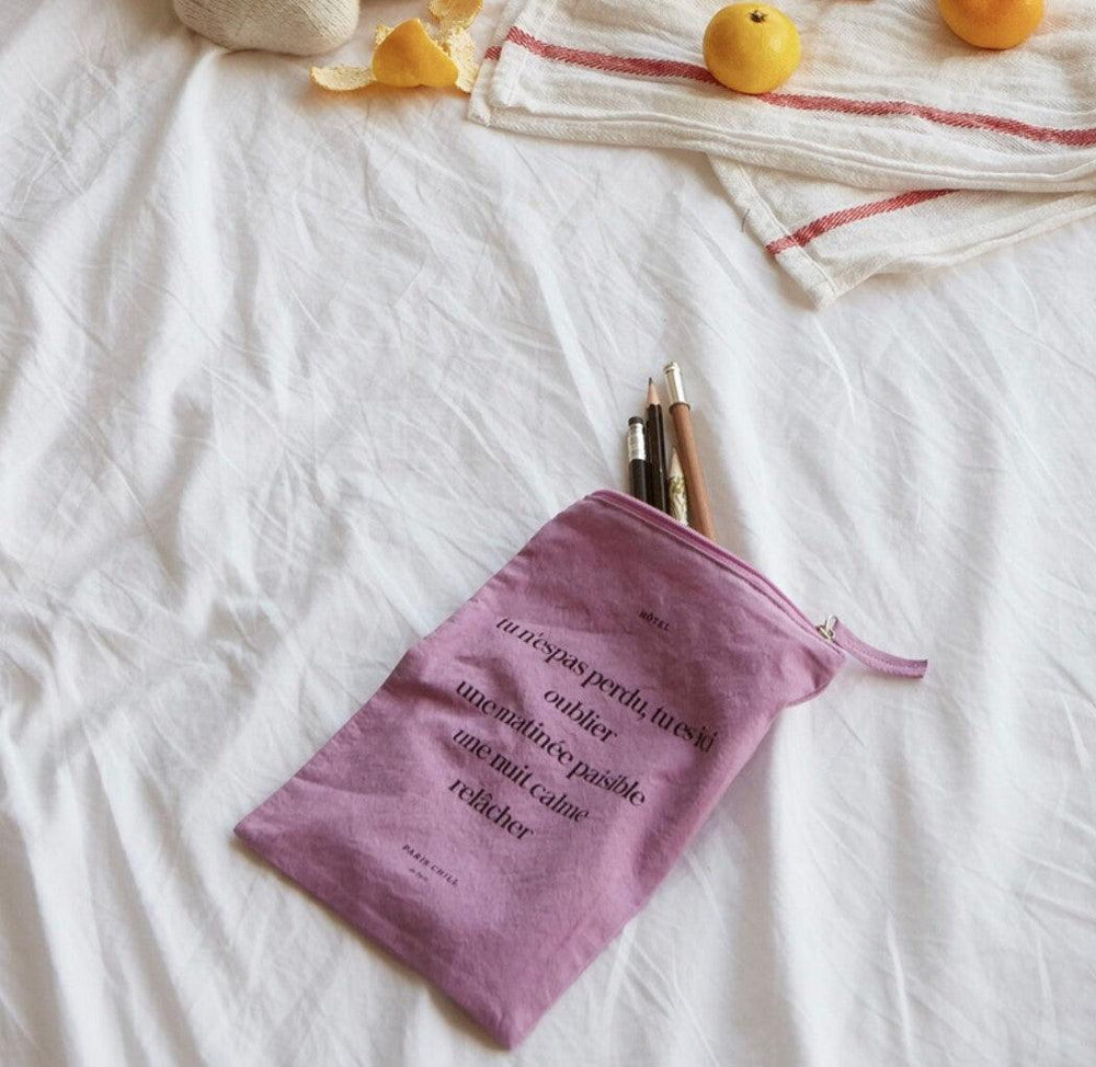 HOTEL PARIS CHILL ポーチ - Journey Pouch (Lilac) - somibeya